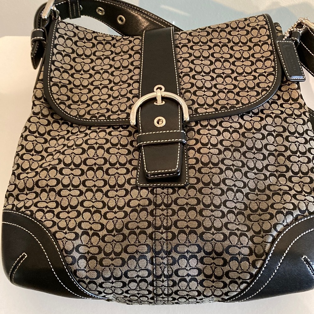 Vintage Coach Signature Crossbody Bag/ Classic Monogram